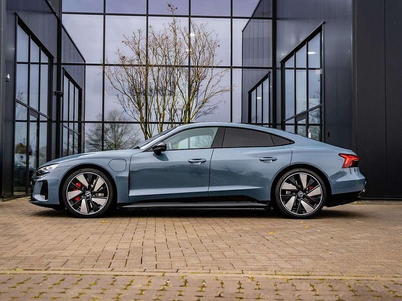 Gebraucht Audi e-tron GT quattro Sport 475 kW (646 PS) 2022 Blau Limousine