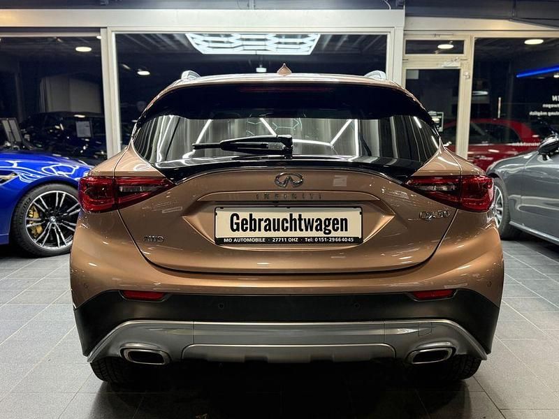 Gebraucht Infiniti QX30 170 PS (125 kW) 2016 Braun SUV
