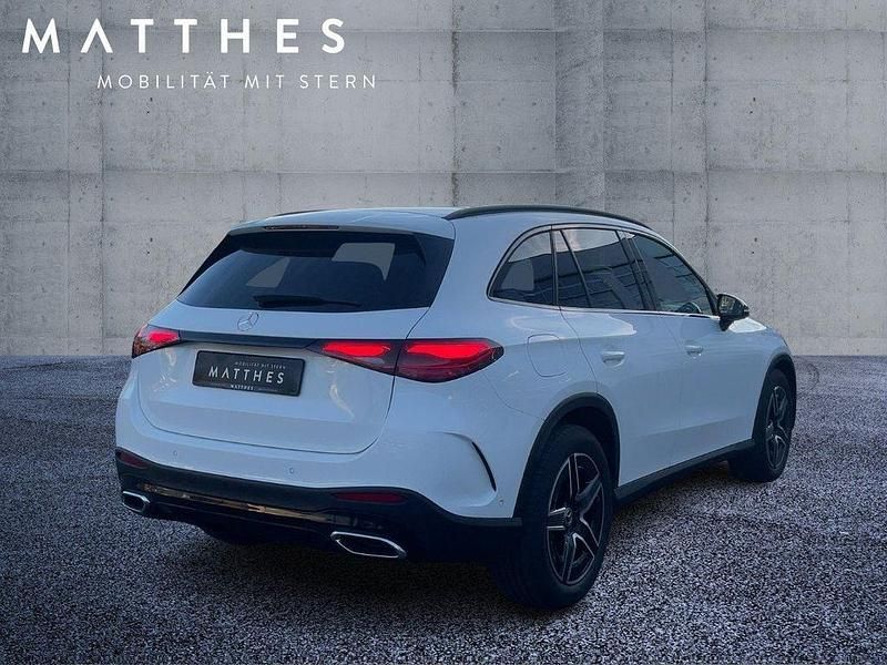 Gebraucht Mercedes GLC220 AMG 197 PS (144 kW) 2025 Weiß SUV