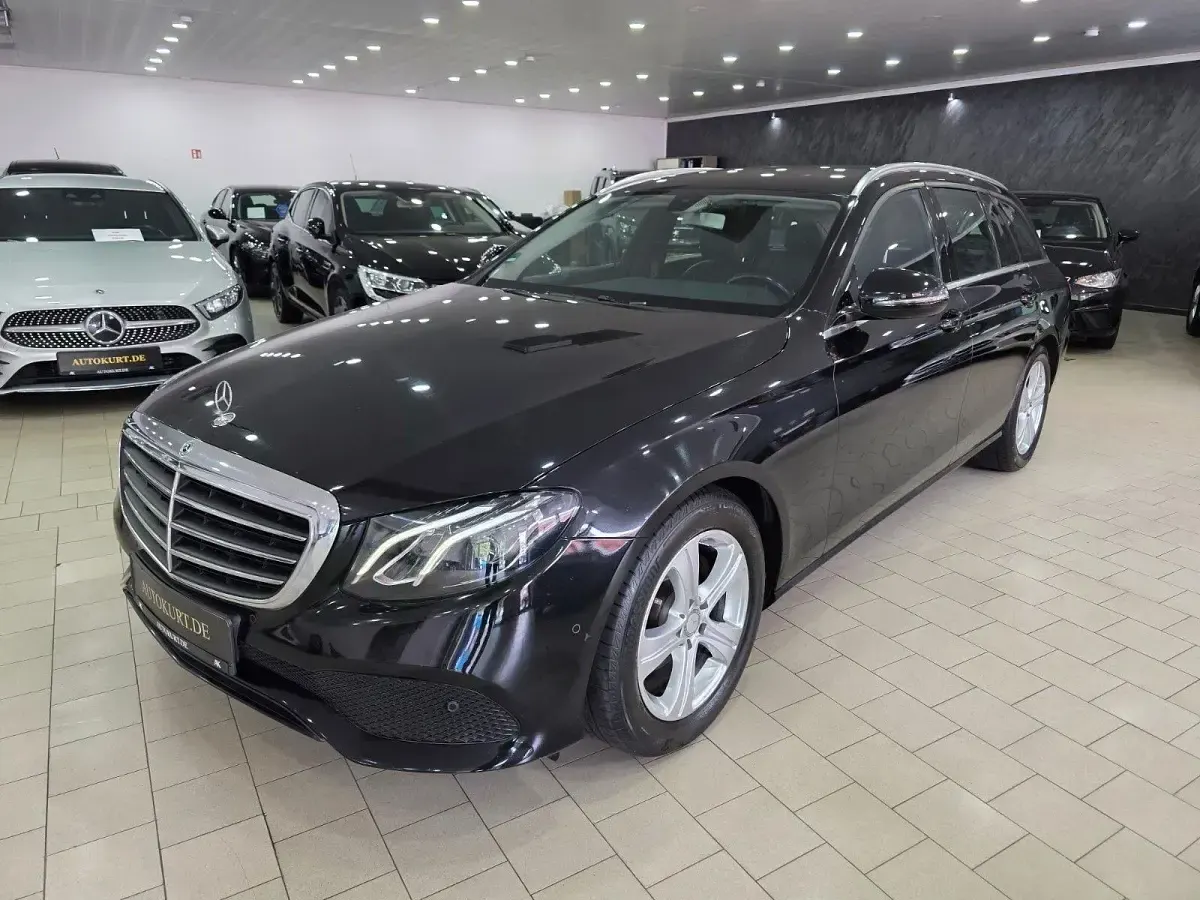 Second-hand Mercedes E220 194 CP (142 kW) 2020 Negru Break