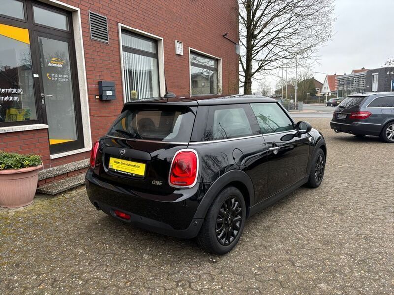 Gebraucht Mini ONE 102 PS (75 kW) 2019 Schwarz Kleinwagen