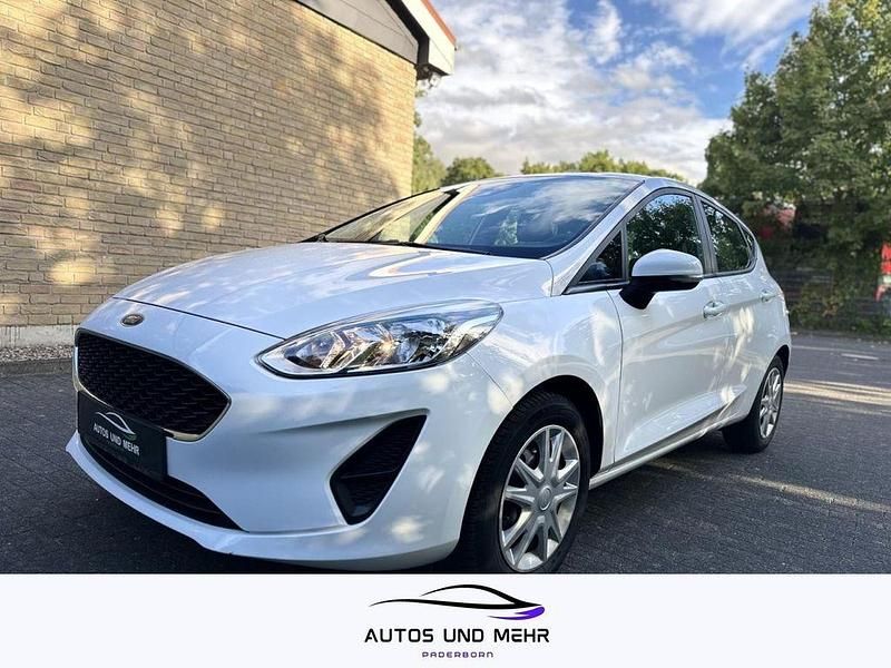 Weiß Gebraucht 2019 Ford Fiesta Trend Kleinwagen | 9.499 € (Fairer Preis) - Bild 1/4