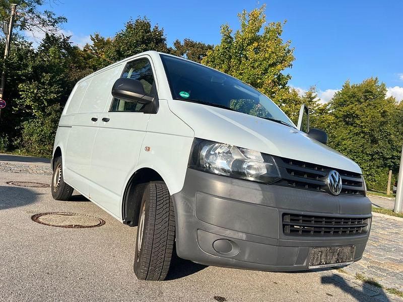 Weiß Gebraucht 2010 VW T5 Van | 6.450 € (Fairer Preis) - Bild 1/4