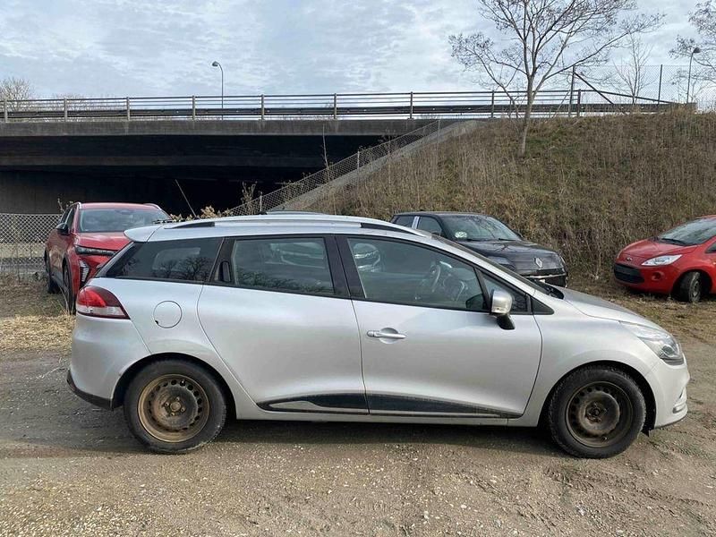 Gebraucht Renault Clio IV Bose Edition 90 PS (66 kW) 2017 Grau Limousine