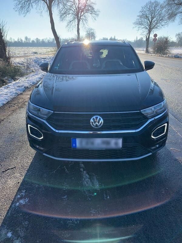 Schwarz Gebraucht 2018 VW T-Roc Sportline SUV | 24.999 € (Fairer Preis) - Bild 1/4