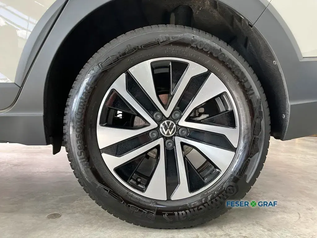 Gebraucht VW Taigo 116 PS (85 kW) 2025 Ascotgrau SUV