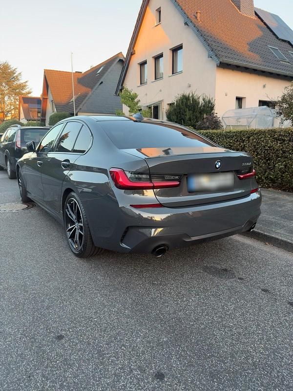 Gebraucht BMW 330 M Sport 265 PS (194 kW) 2020 Grau Limousine