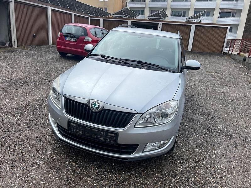 Gebraucht Skoda Fabia Ambiente 86 PS (63 kW) 2010 Silber Kombi