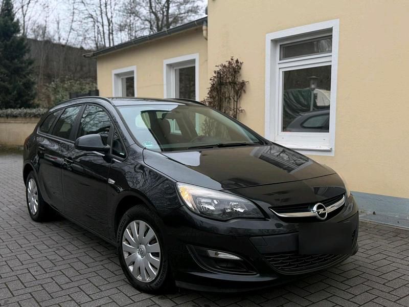 Gebraucht Opel Astra 110 PS (80 kW) 2014 Schwarz Kombi