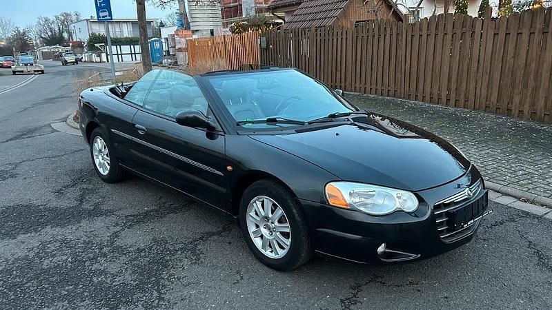 Schwarz Gebraucht 2005 Chrysler Sebring Cabriolet Cabrio | 4.900 € (Fairer Preis) - Bild 1/4