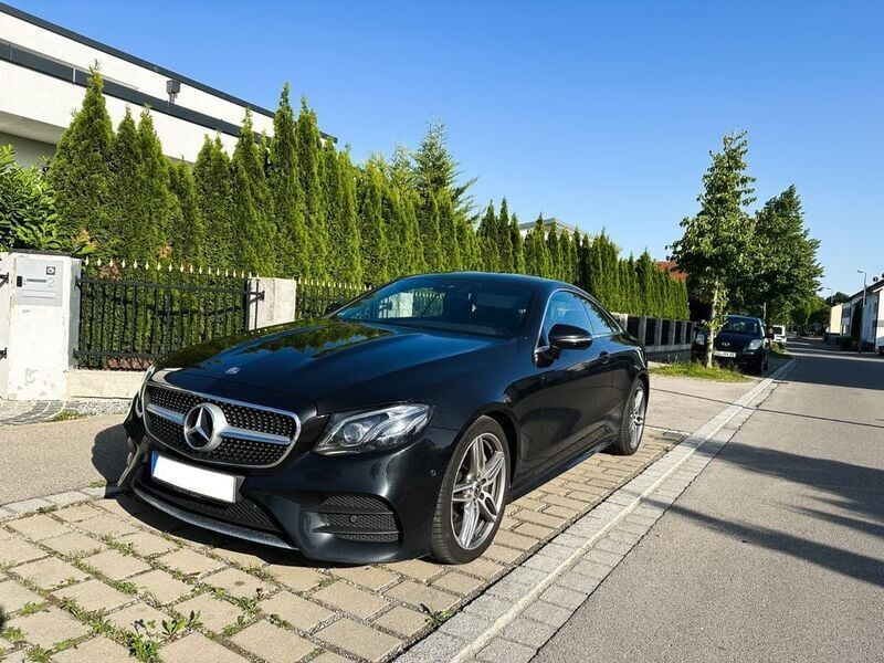 Schwarz Gebraucht 2017 Mercedes E200 AMG Coupé | 26.900 € (Etwas zu teuer) - Bild 1/4