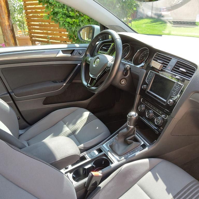 Weiß Gebraucht 2016 VW Golf VII Allstar Kombi | 9.300 € (Superpreis) - Bild 1/4