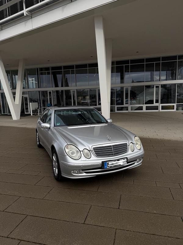 Gebraucht Mercedes E320 224 PS (164 kW) 2002 Silber Limousine