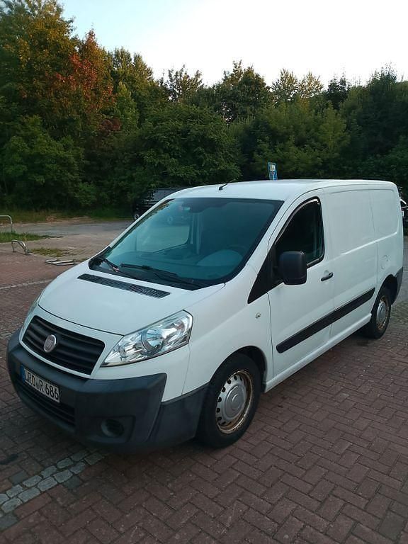 Weiß Gebraucht 2012 Fiat Scudo Van / Kleinbus | 4.900 € (Guter Preis) - Bild 1/4
