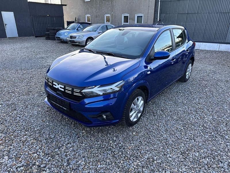 Gebraucht Dacia Sandero Expression 91 PS (66 kW) 2024 Blau Limousine