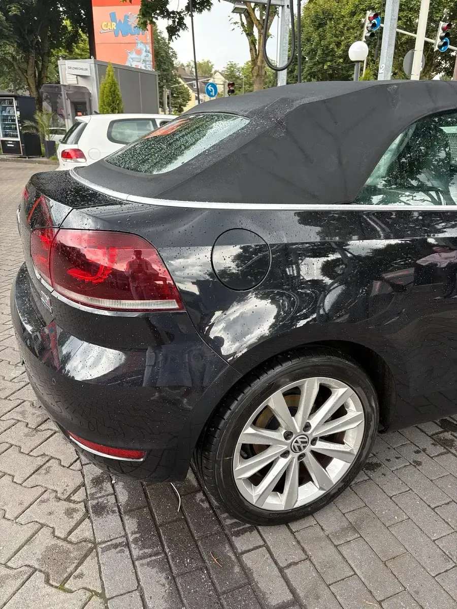 Gebraucht VW Golf 105 PS (77 kW) 2011 Schwarz Cabrio