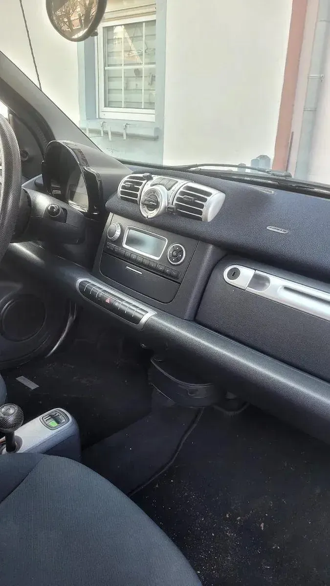 Gebraucht Smart ForTwo Coupé 61 PS (44 kW) 2011 Schwarz Coupé