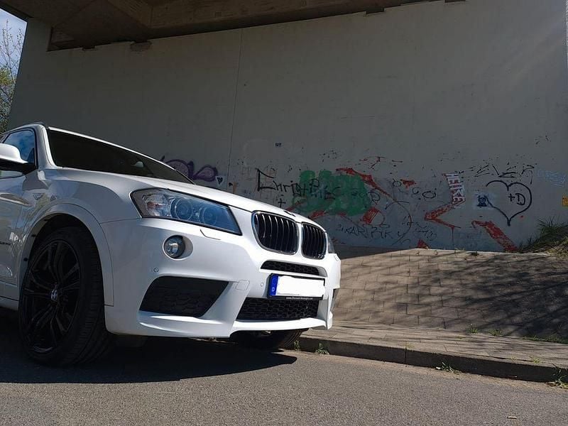 Weiß Gebraucht 2013 BMW X3 Comfort Edition SUV | 17.990 € (Etwas zu teuer) - Bild 1/4