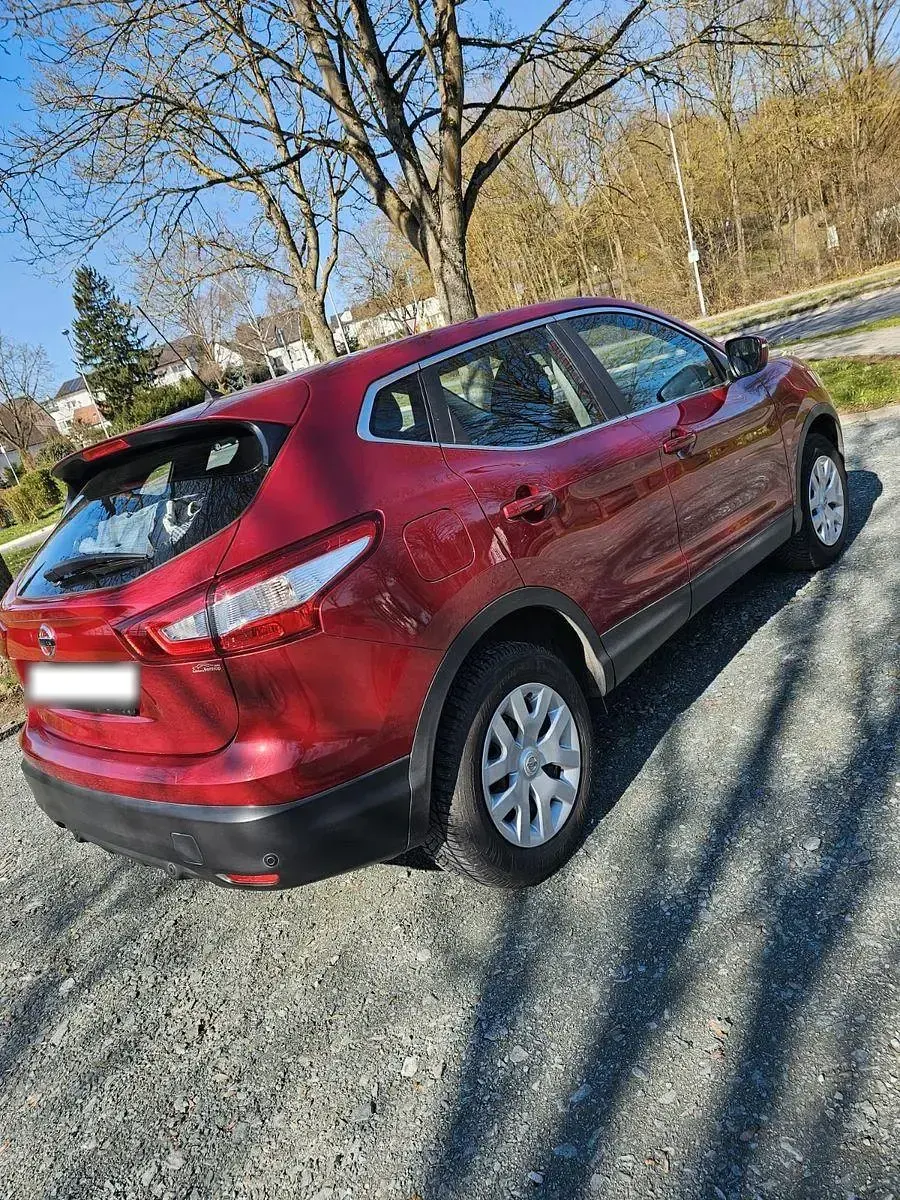 Gebraucht Nissan Qashqai N-Vision 116 PS (85 kW) 2017 Rot SUV