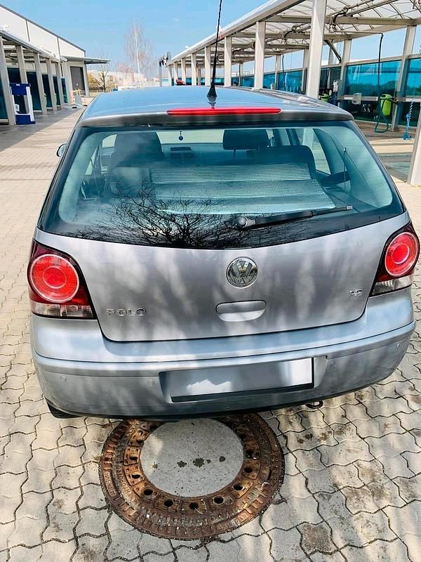 Gebraucht VW Polo 69 PS (50 kW) 2007 Grau Kleinwagen