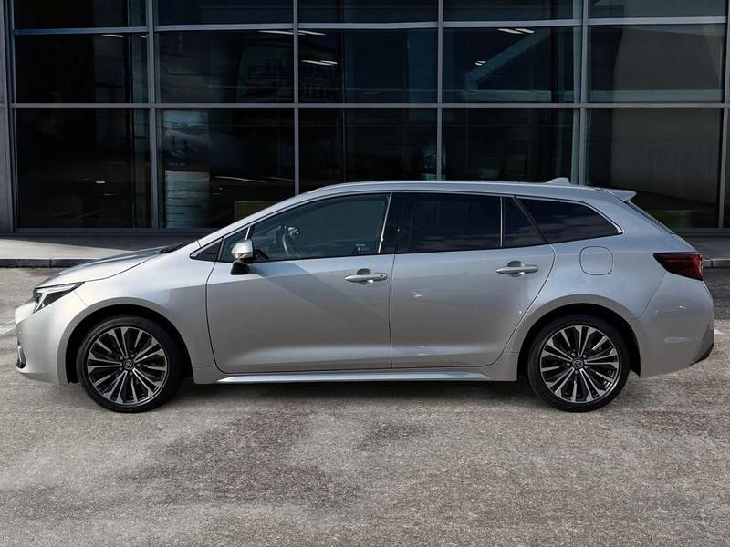 Brugt Toyota Corolla 140 HK (102 kW) 2025 Sølv Stationcar