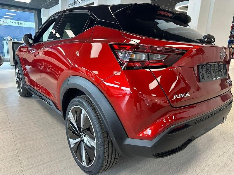 Gebraucht Nissan Juke 143 PS (105 kW) 2023 Fuji sunset red metallic/black SUV