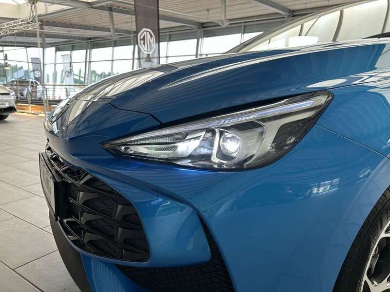 Gebraucht MG MG3 Luxury 194 PS (142 kW) 2024 Como blue Kleinwagen