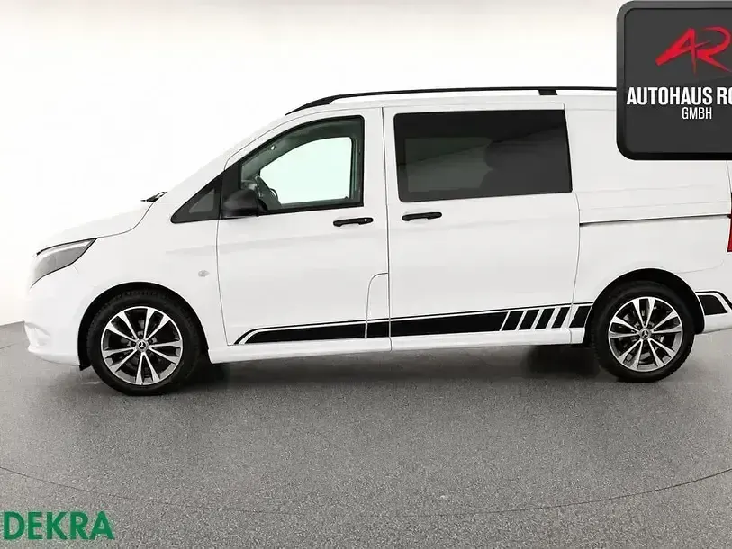 Gebraucht Mercedes Vito Sport 163 PS (119 kW) 2021 Arktikweiss Van