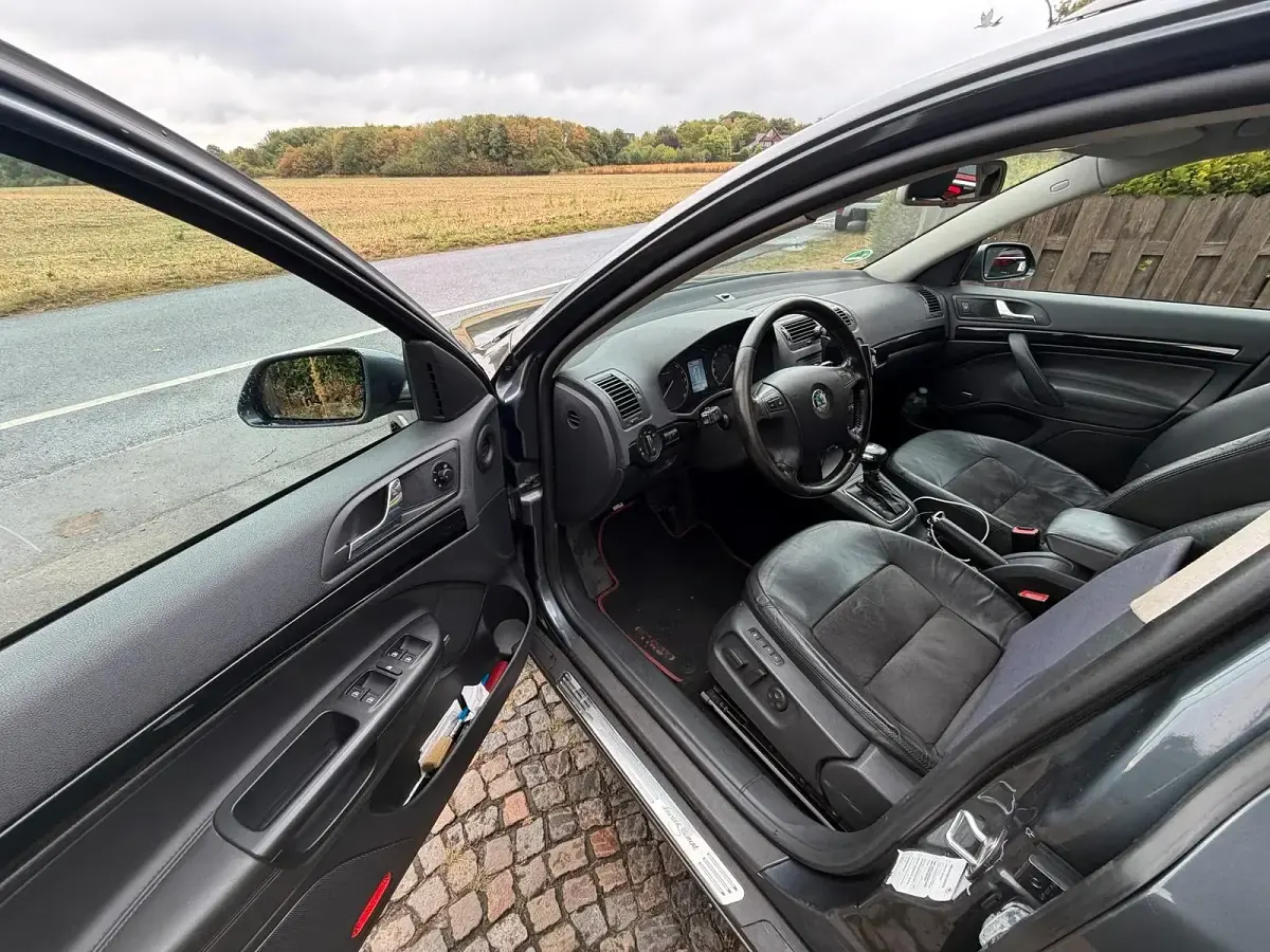 Gebraucht Skoda Octavia LAURIN & KLEMENT 140 PS (102 kW) 2007 Grau Kombi