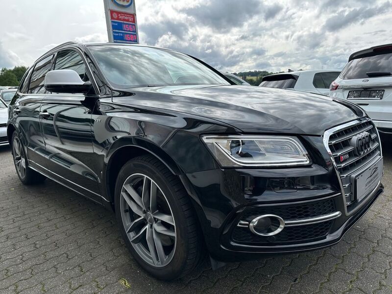 Brillantschwarz Gebraucht 2017 Audi SQ5 Competition SUV | 20.499 € (Etwas zu teuer) - Bild 1/4