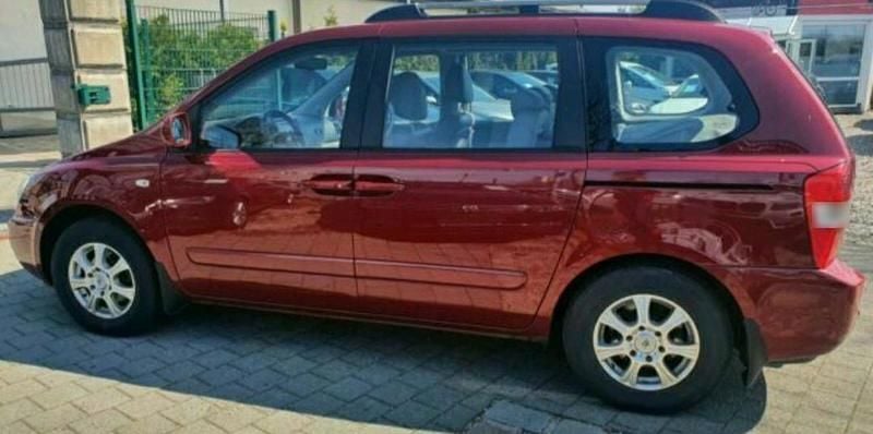 Gebraucht Kia Carnival 185 PS (136 kW) 2009 Rot Van / Kleinbus
