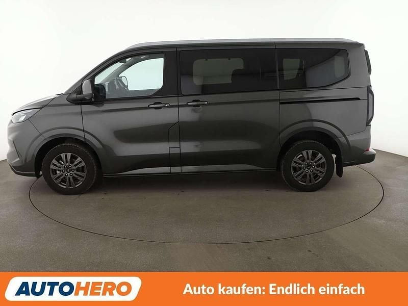 Gebraucht Ford Tourneo Titanium 150 PS (110 kW) 2025 Grau Van / Kleinbus
