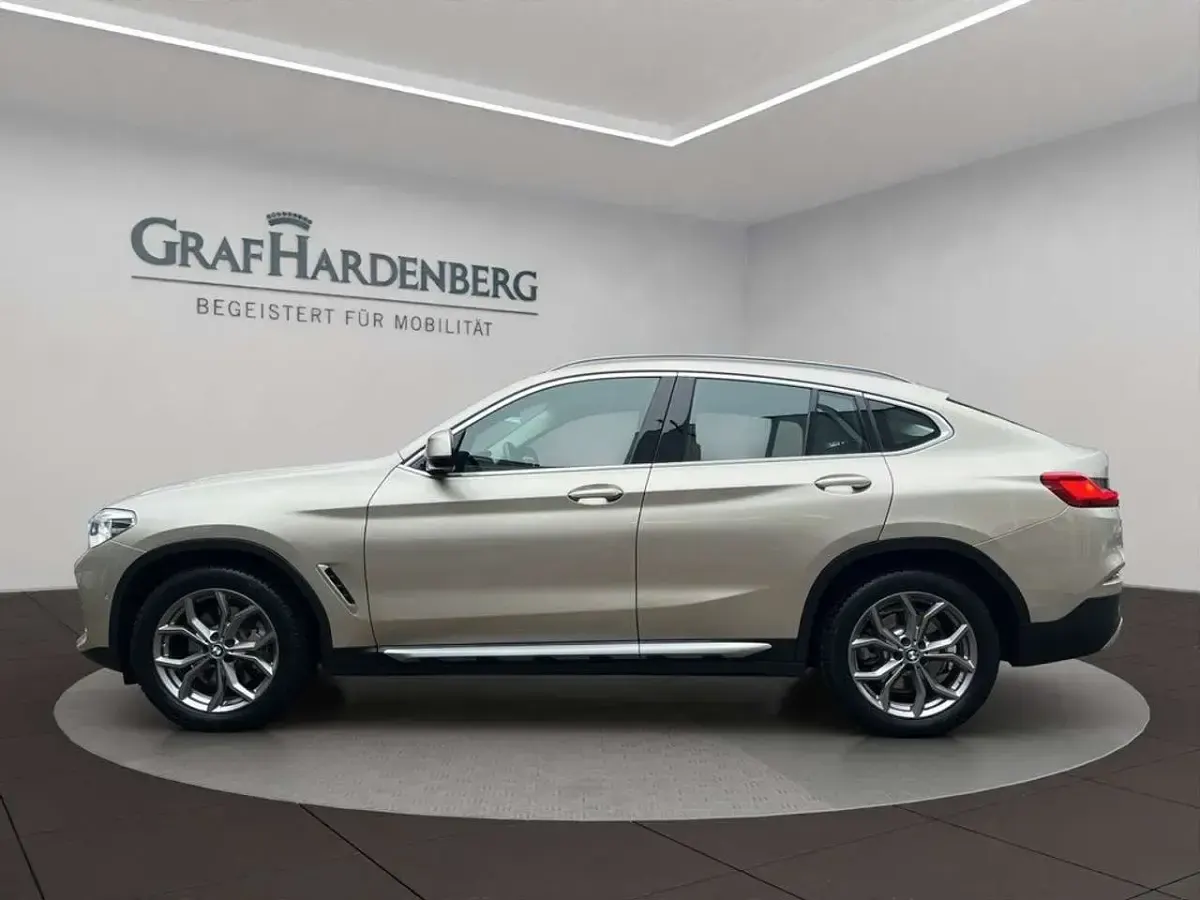 Gebraucht BMW X4 xLine 286 PS (210 kW) 2021 Gelb SUV