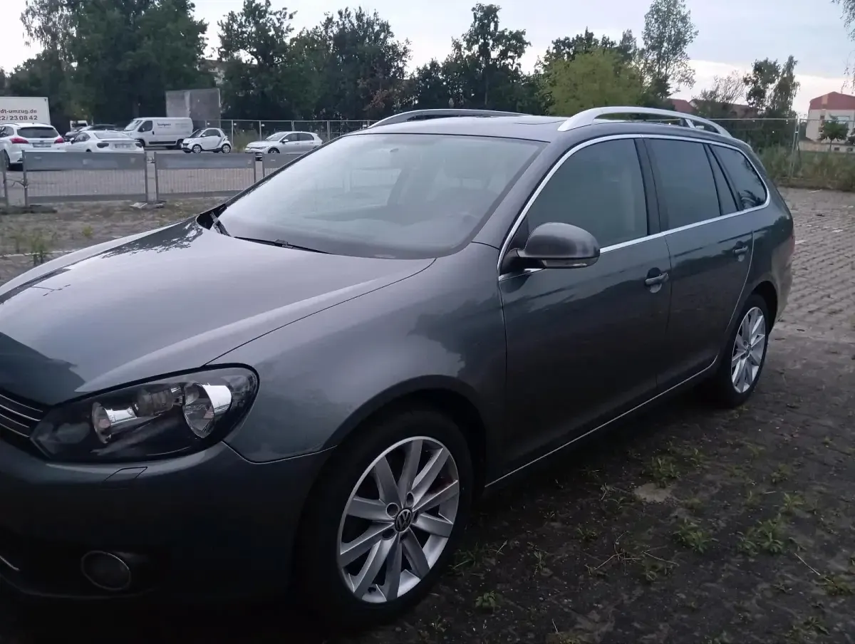 Gebraucht VW Golf VI 140 PS (102 kW) 2010 Grau Kleinwagen