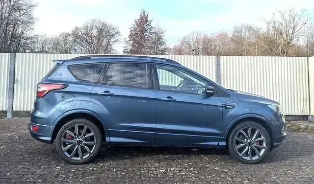 Gebraucht Ford Kuga ST-Line 150 PS (110 kW) 2019 Chromablau metallic SUV
