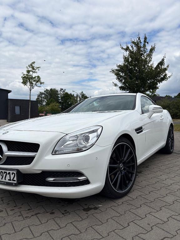 Gebraucht Mercedes SLK200 184 PS (135 kW) 2013 Weiß Cabrio