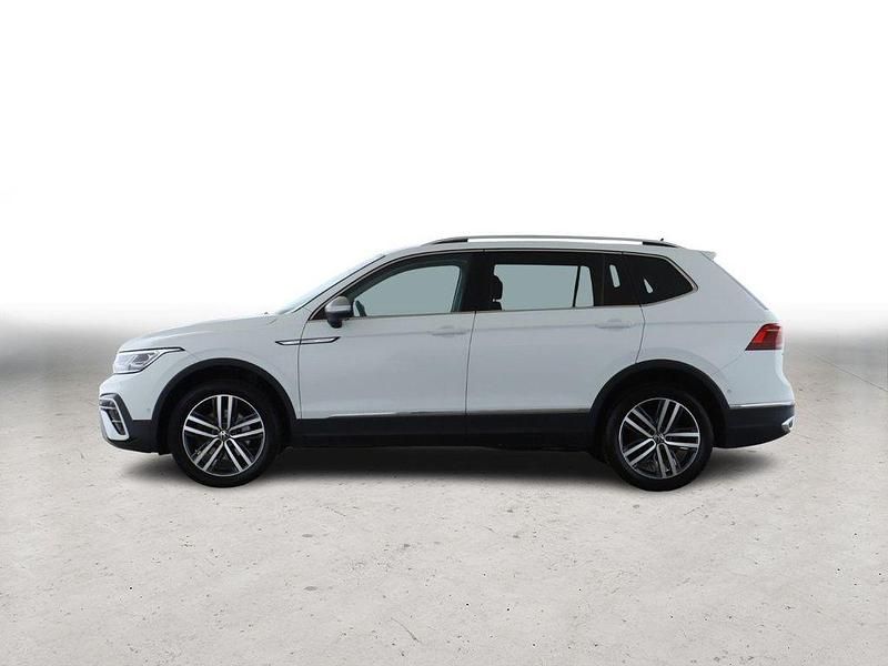 Gebraucht VW Tiguan Allspace Elegance 200 PS (147 kW) 2023 Weiß SUV