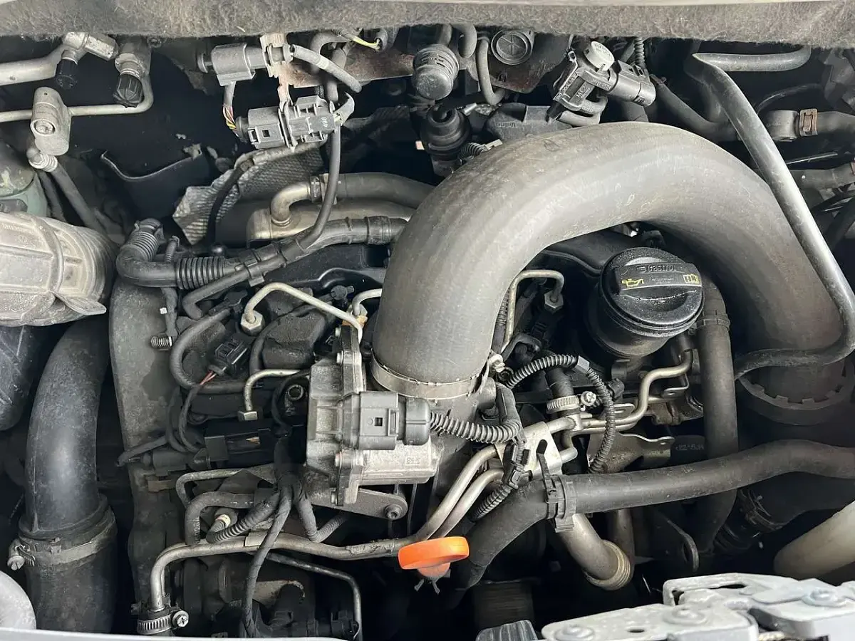 Gebraucht VW T5 140 PS (102 kW) 2012 Grün Van