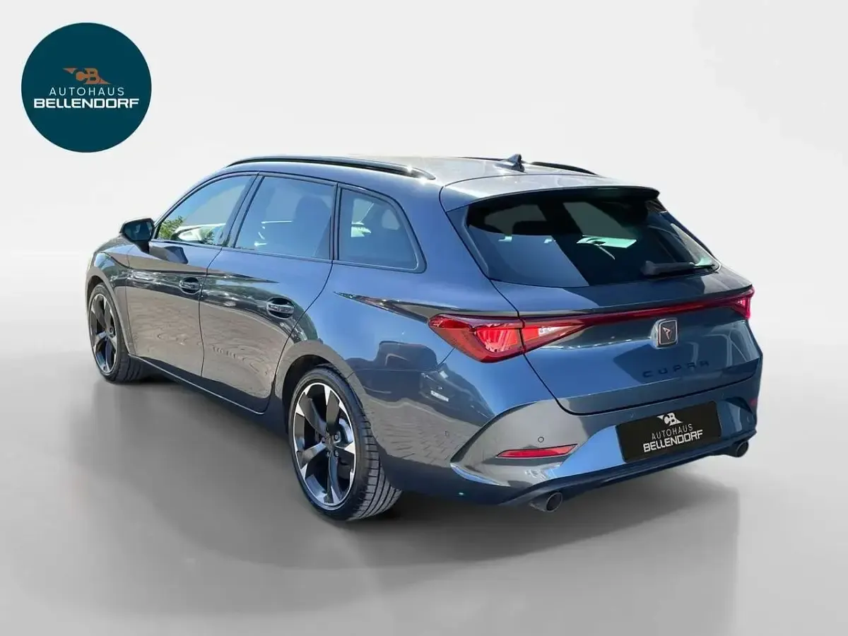 Second-hand Cupra Leon 245 CP (180 kW) 2023 Gri Break