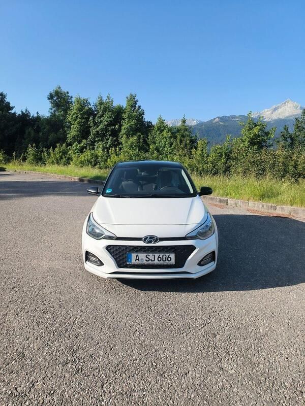 Weiß Gebraucht 2019 Hyundai i20 Style Kleinwagen | 10.500 € (Fairer Preis) - Bild 1/4