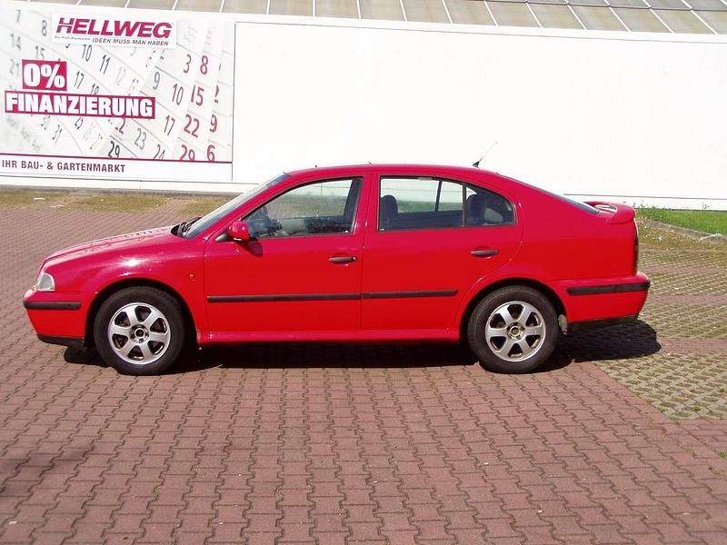 Gebraucht Skoda Octavia 125 PS (91 kW) 1999 Rot Limousine
