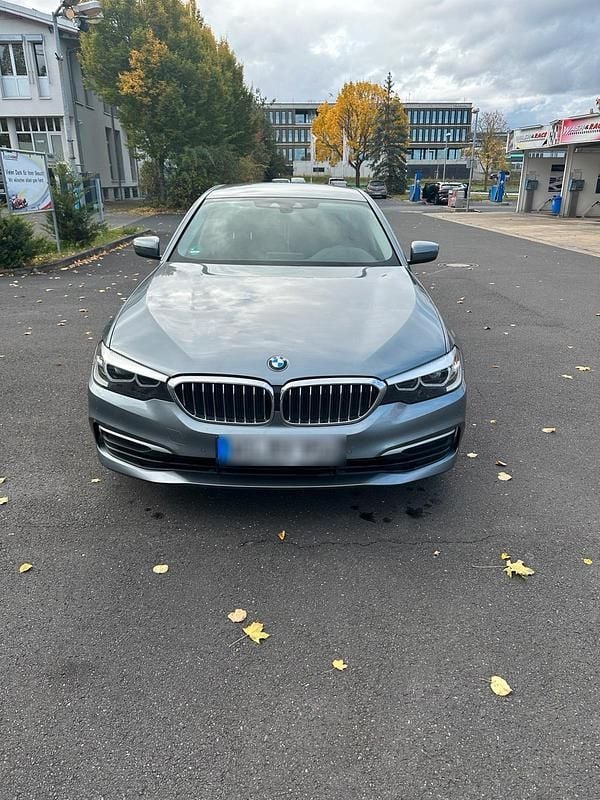 Grau Gebraucht 2018 BMW 520 Limousine | 20.000 € (Fairer Preis) - Bild 1/4