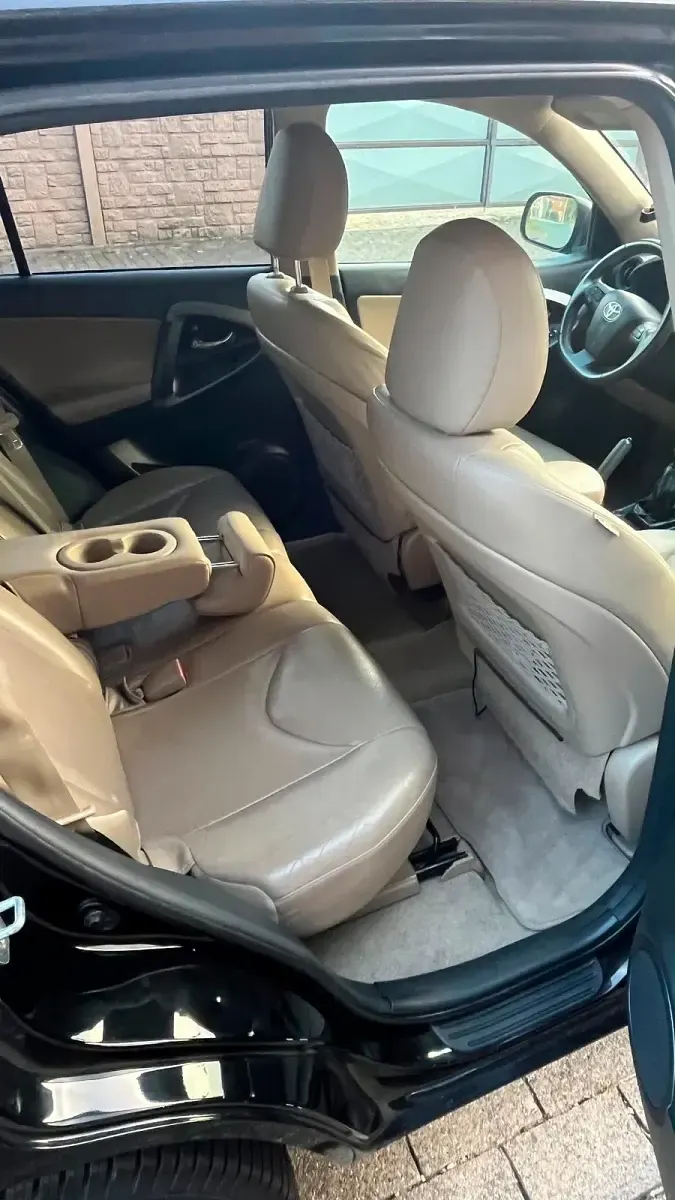 Gebraucht Toyota RAV4 150 PS (110 kW) 2012 Schwarz SUV