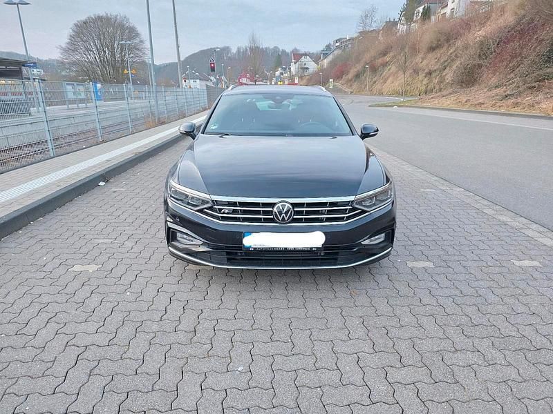 Schwarz Gebraucht 2023 VW Passat IQ Drive Kombi | 21.500 € (Guter Preis) - Bild 1/4