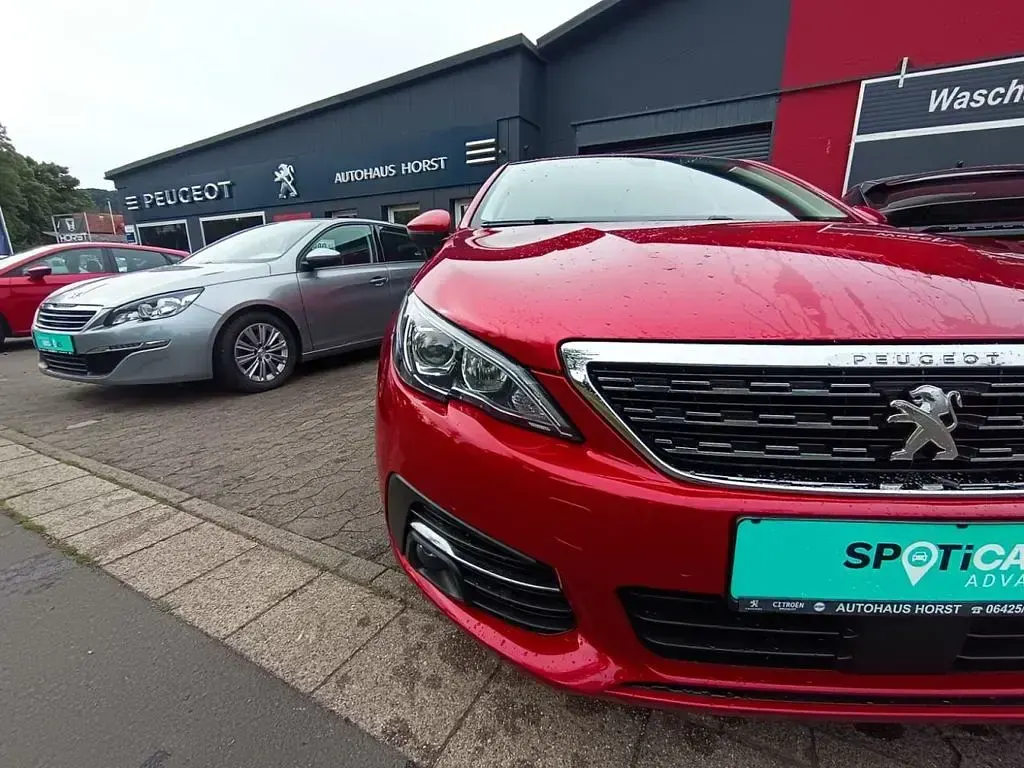 Gebraucht Peugeot 308 Allure 131 PS (96 kW) 2019 Lackierung ultimaterotierung klarlack f (metallic) Limousine