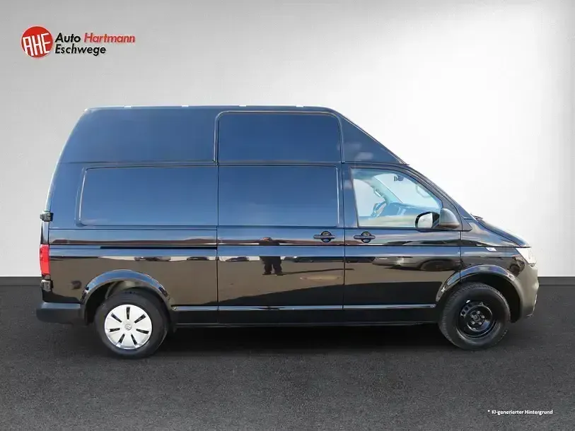 Gebraucht VW T6.1 150 PS (110 kW) 2022 Deep black perleffek Van