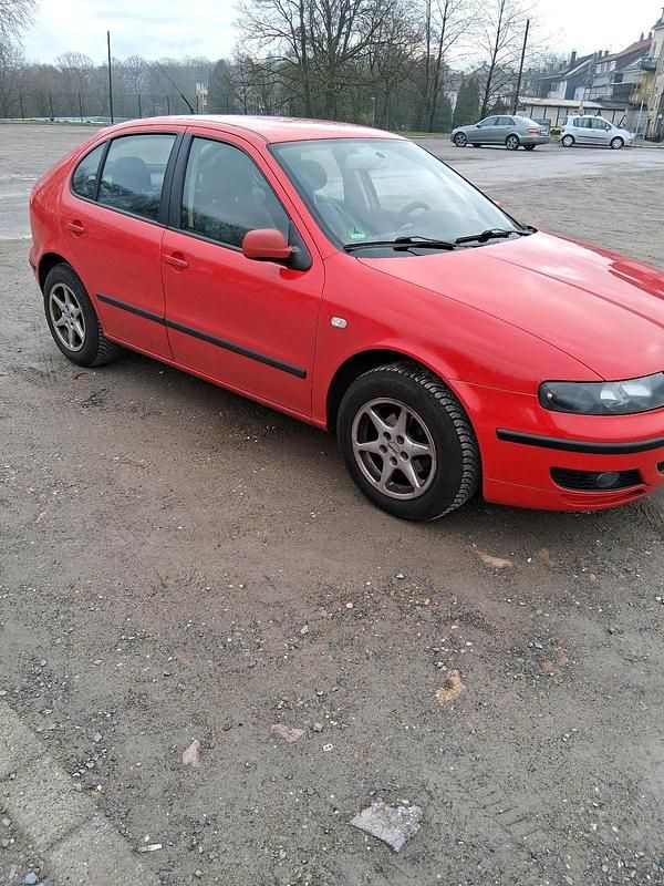 Gebraucht Seat Leon 105 PS (77 kW) 2001 Rot Kleinwagen