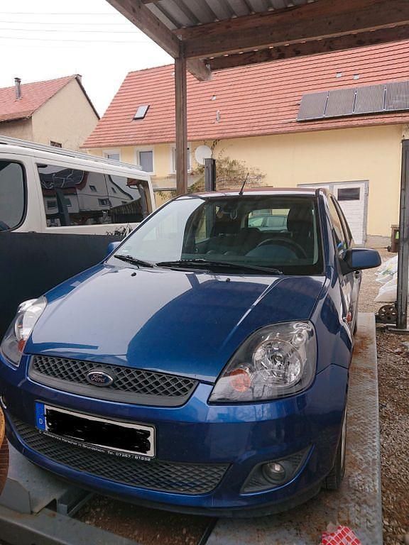 Gebraucht Ford Fiesta Trend 80 PS (58 kW) 2007 Blau Kleinwagen