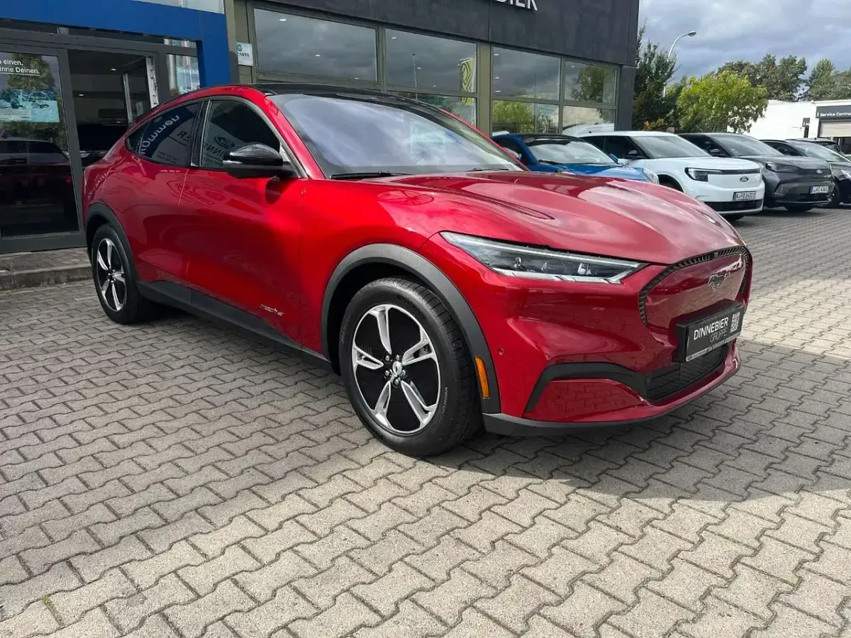 Neu Ford Mustang Mach-E 197 kW (269 PS) 2025 Rot SUV