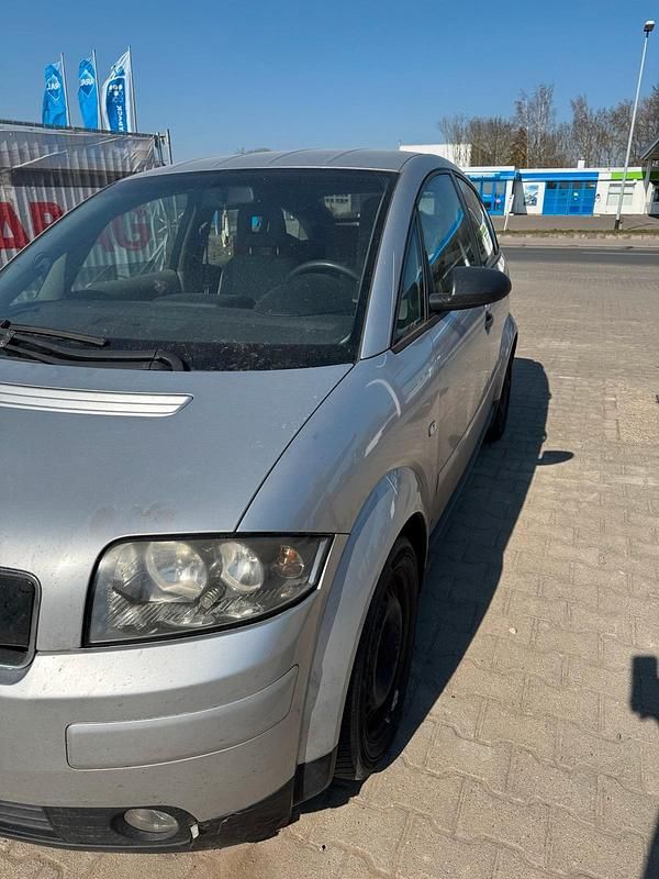 Gebraucht Audi A2 75 PS (55 kW) 2002 Silber Kleinwagen